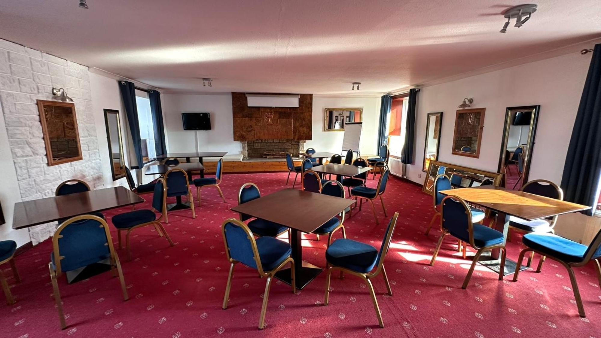 The Bruce Hotel Newton Stewart Exterior photo